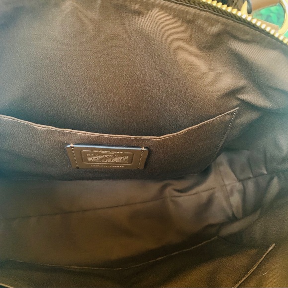 COACH (F29208) SIGNATURE COATED CANVAS ZIP TOP - Picture 7 of 8